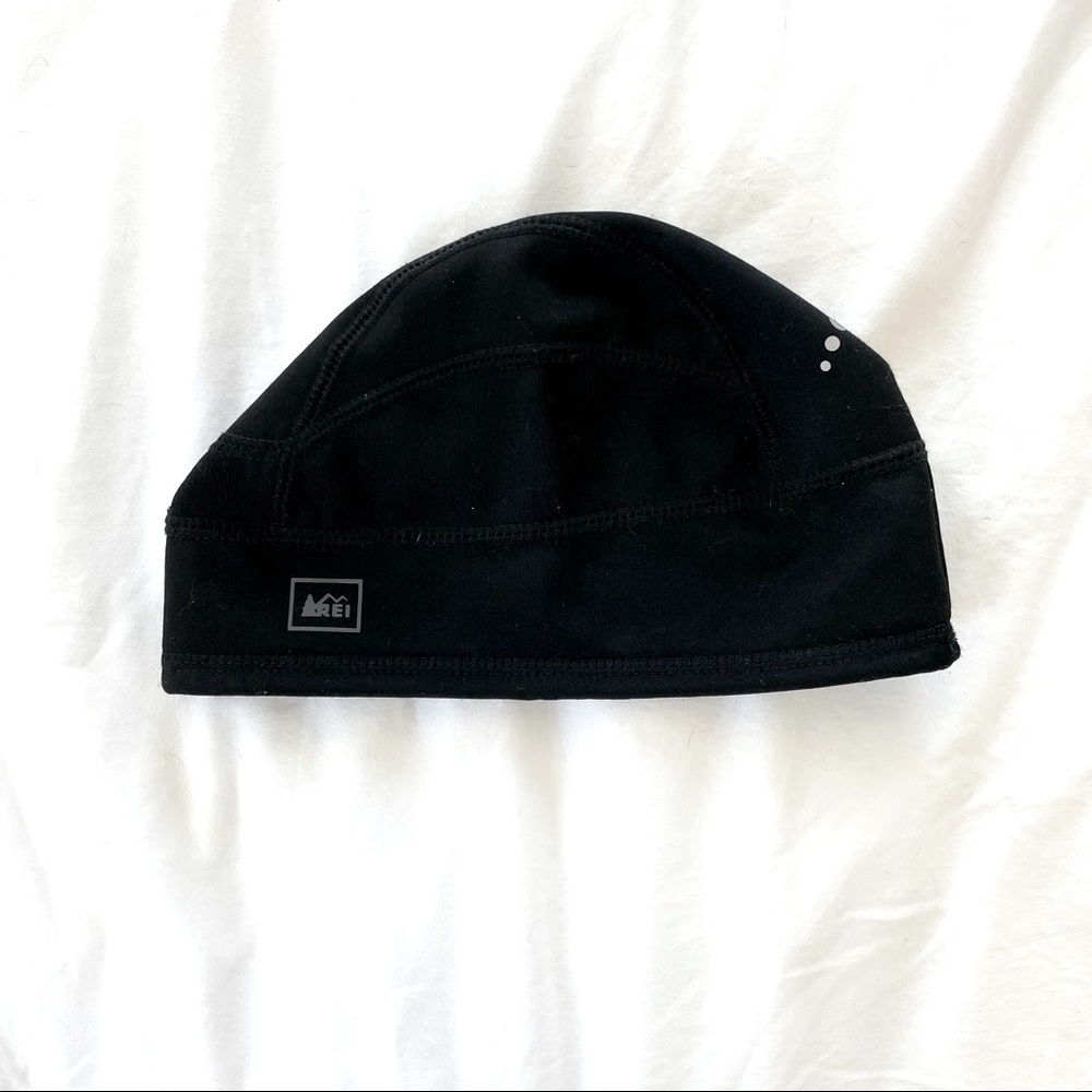 REI | Mountain Hardware Black Beanie